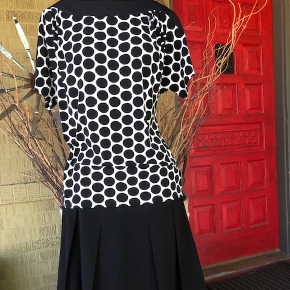 New York & Company Stretch Polka Dot Top S - Picture 7 of 12